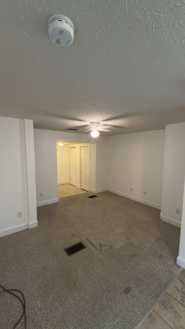 Living Room - 6 Lower Gilman St