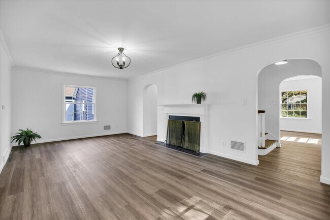 Foto del edificio - 1212 W Healey St