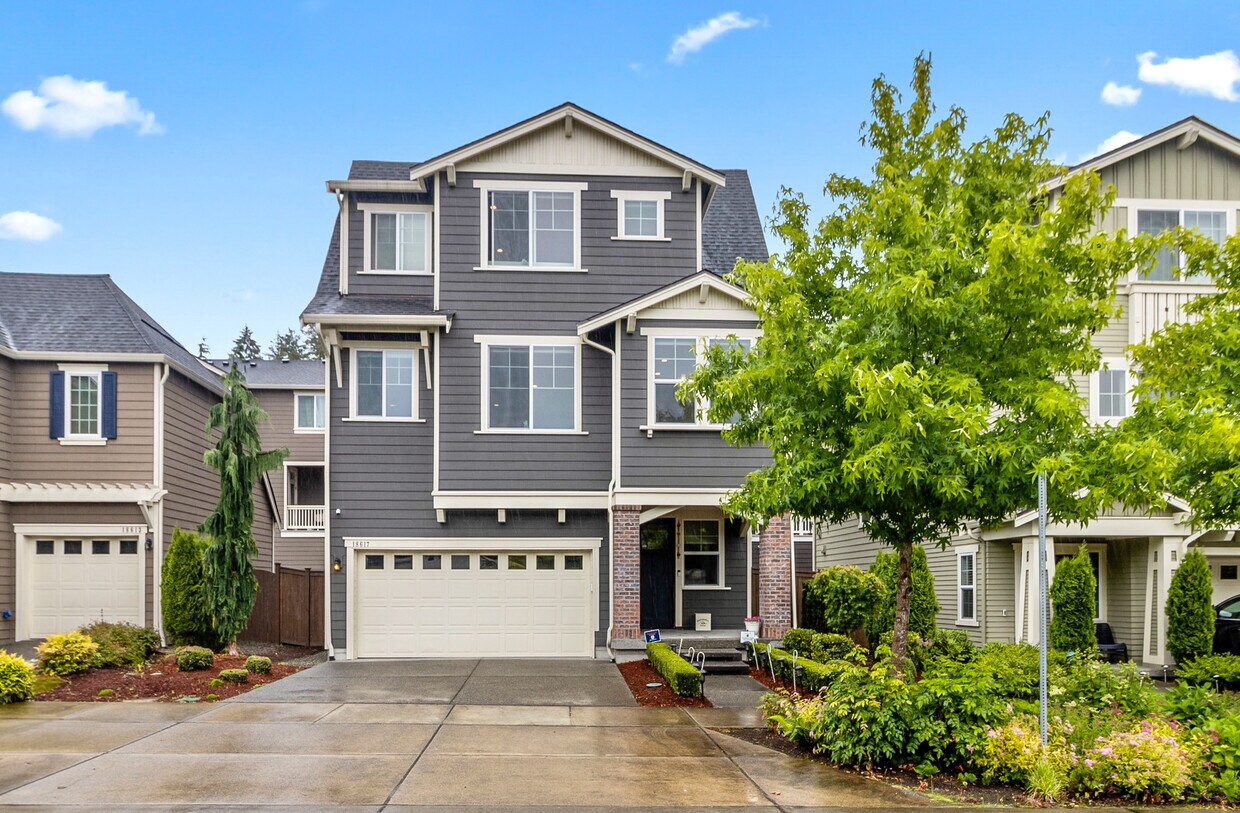 Foto principal - 18617 45th Dr SE