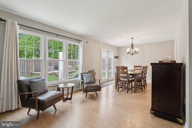 Foto del edificio - 10901 Spurlock Ct