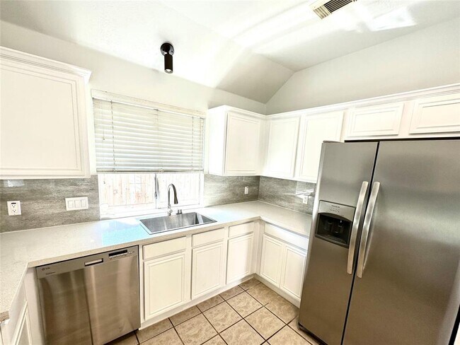 Foto del edificio - 14715 Trailbrook Dr