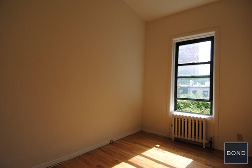 Building Photo - 152 W 92nd St