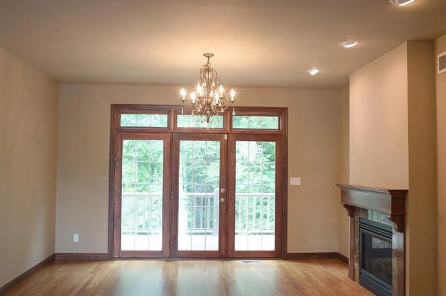 Foto del edificio - 1100 Oaktree Pl