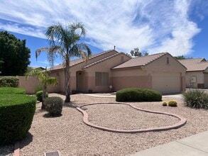 Building Photo - 8021 W Joedad Terrace