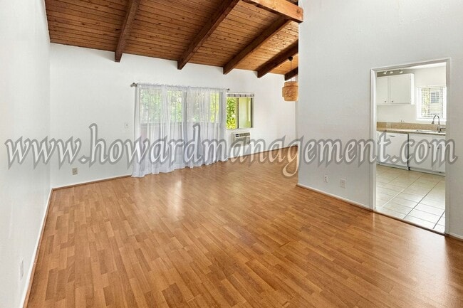 Foto del edificio - 4915 Indian Wood Rd