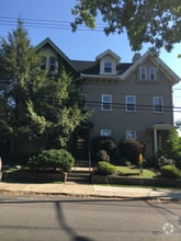 Building Photo - 6202 Walnut St