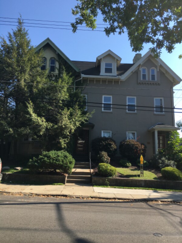Foto principal - 6202 Walnut St