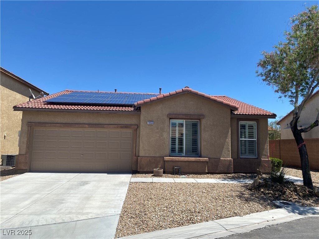 Foto principal - 7956 Skyline View Ct