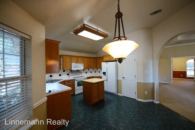 Building Photo - 4501 Steamboat Springs Dr