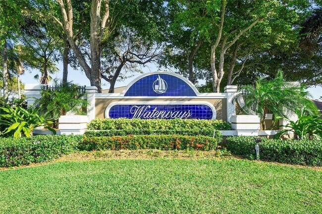 Foto del edificio - 1310 SW 48th Terrace