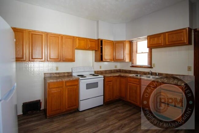 Building Photo - 2308 S 14th St