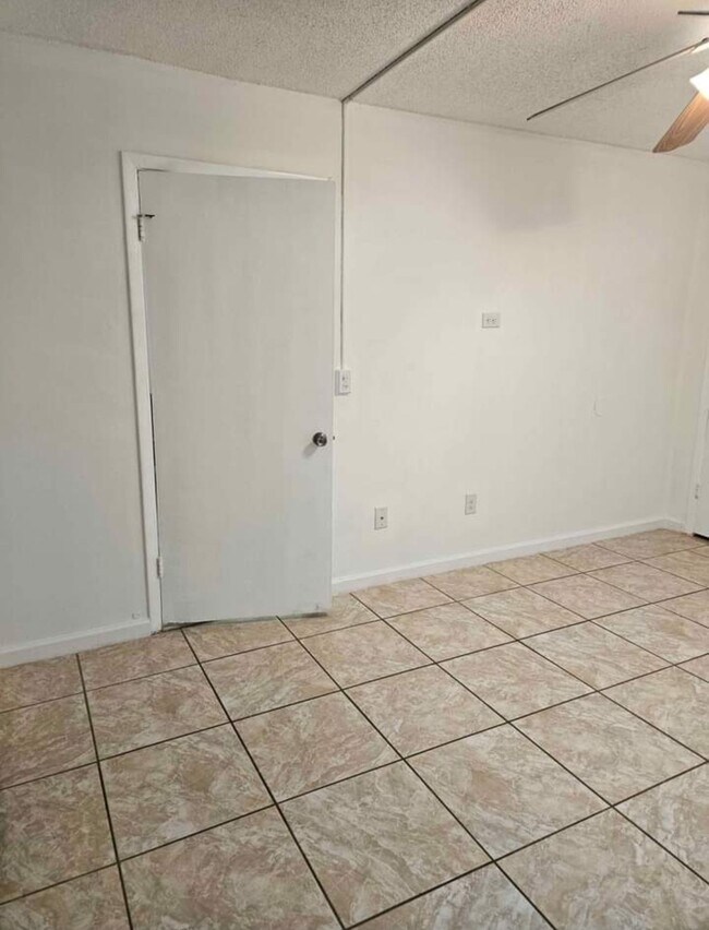 Foto del edificio - 20910 NE 8th Ct