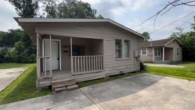 Building Photo - 8606 Prairie View Dr