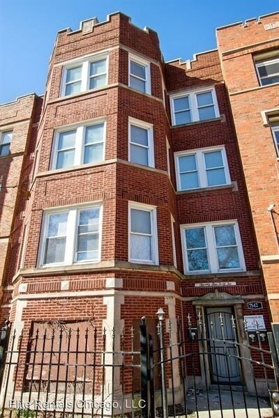 Primary Photo - 4 br, 1 bath Apartment - 7542 S. Colfax Ave.