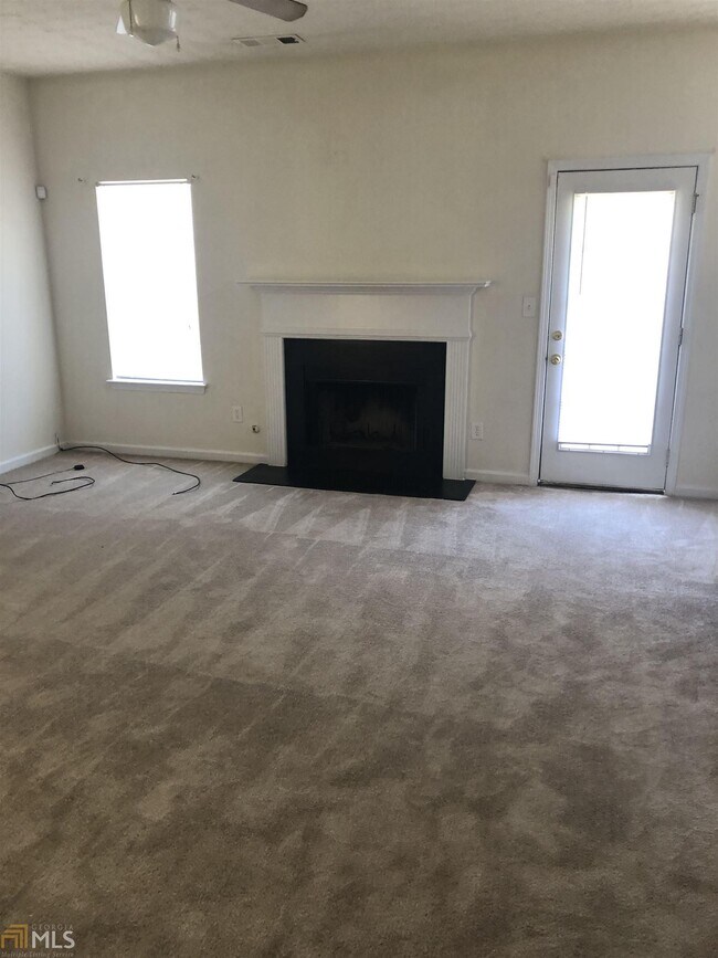 Building Photo - 315 Hazelhurst Dr