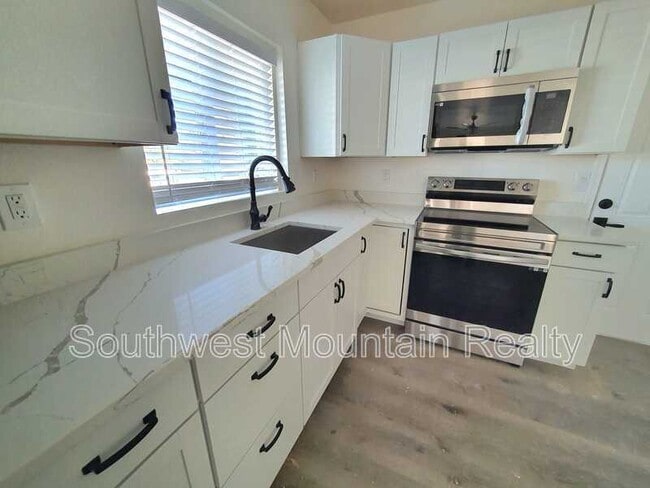 Foto del edificio - 7404 N 62nd Ave