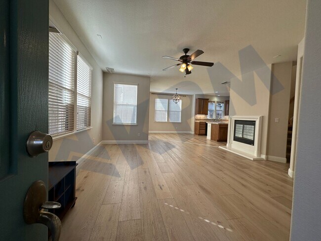 Foto del edificio - 2-Story 3-Bedroom, 2.5-Bath Gated Communit...