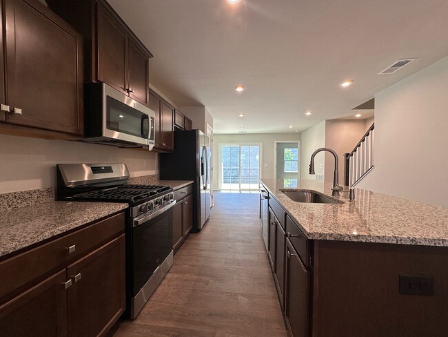 Building Photo - 127 Jameson Pk Dr