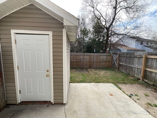 Foto del edificio - 3924 Miramar Ct