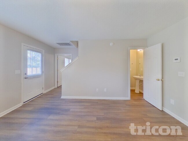 Foto del edificio - 216 Meyer Ln