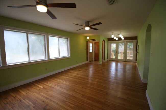 Building Photo - Beautifully updated 3/2 brick home w/ hard...