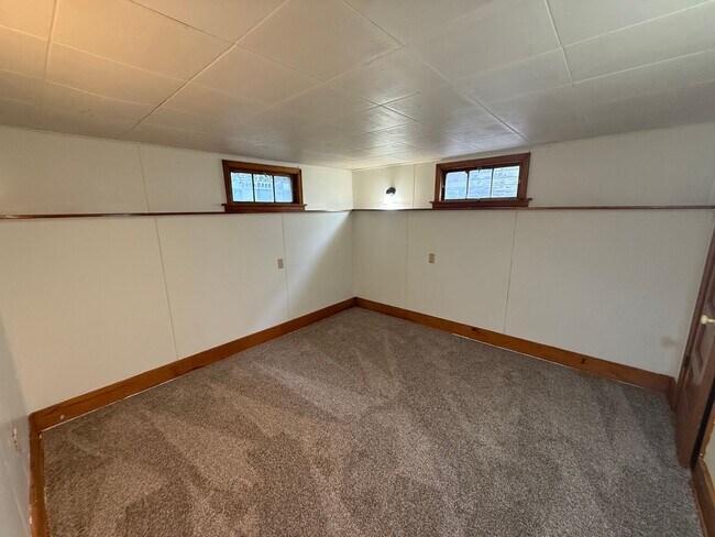 Foto del edificio - Two bedroom, One and half bathroom house, with additional living room, and bonus room!