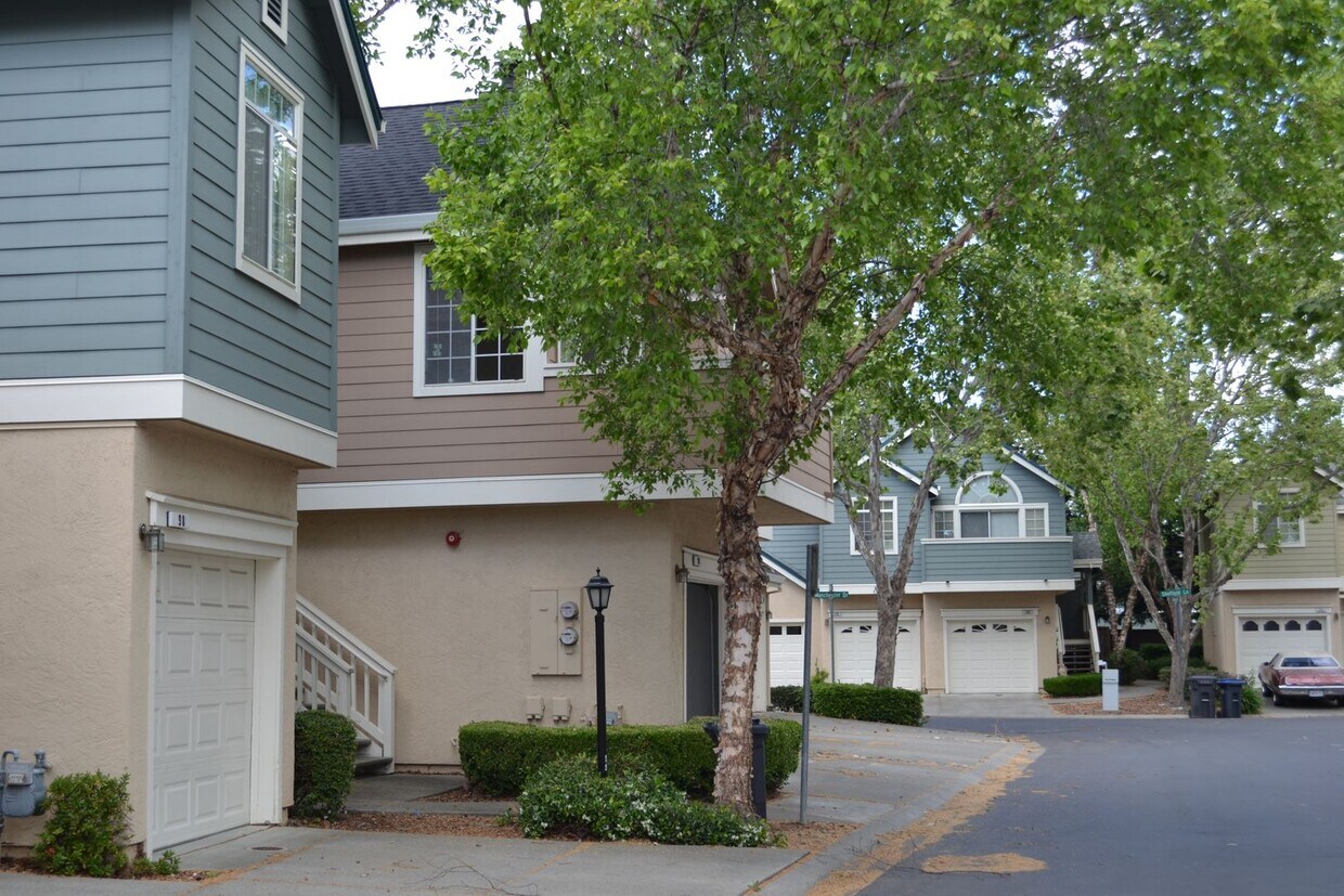 Primary Photo - Townhouse near TRAVIS AFB