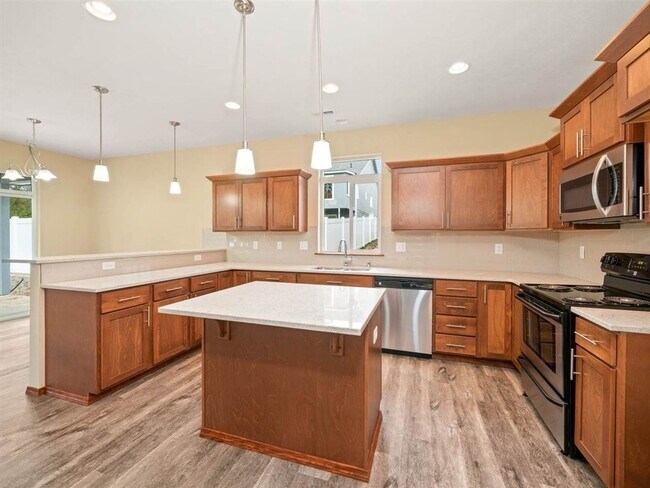 Foto del edificio - ***COMING SOON 11/2025*** Welcome Home to ...