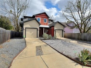 Building Photo - 1409 Sanchez St