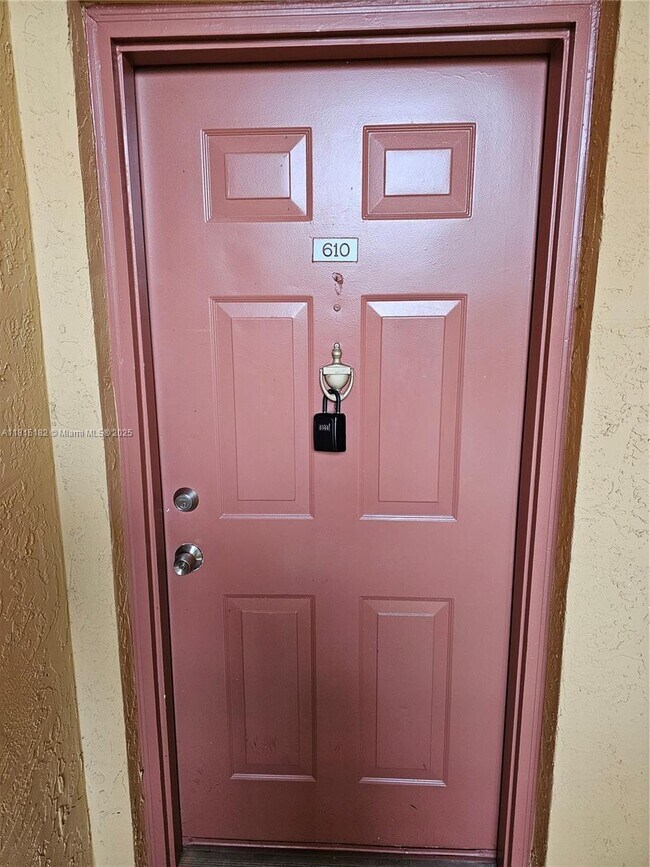 Foto del edificio - 2361 NW 33rd St