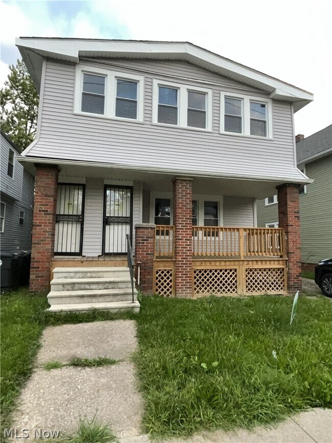 Building Photo - 3658 E 143rd St