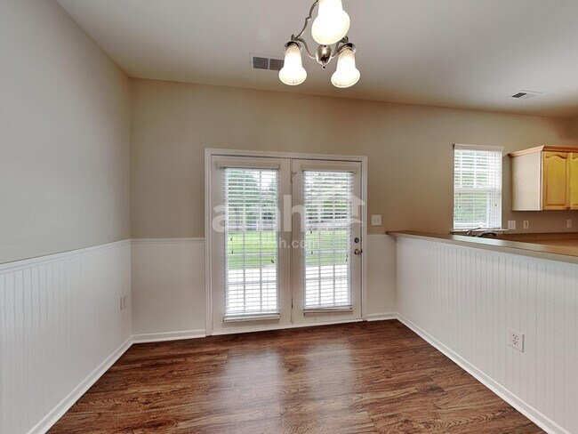 Foto del edificio - 4003 Semmes Ln
