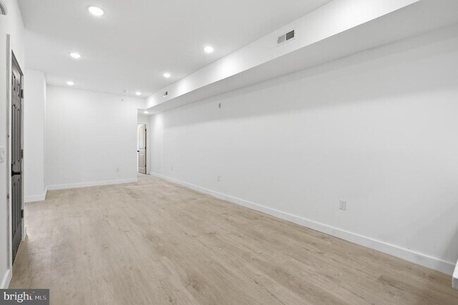 Building Photo - 2326 N 16th St