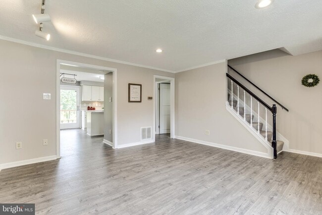Building Photo - 5420 King Arthur Cir