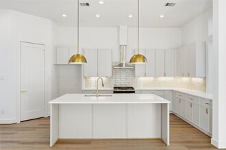 Building Photo - 3828 Wilmer St