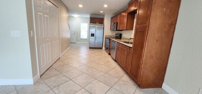 Building Photo - 5151 SE 103rd Ln