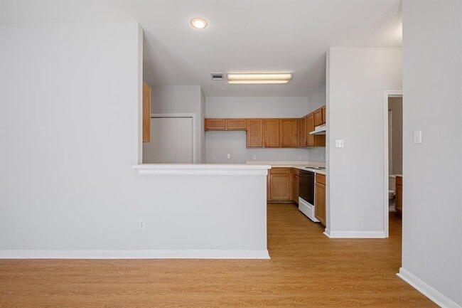 Building Photo - 2300 S Bagdad Rd