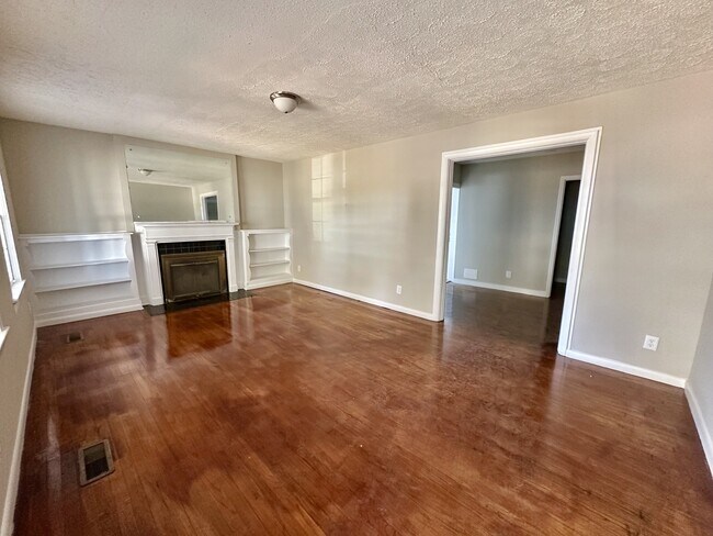 Building Photo - 1037 47th St Ensley