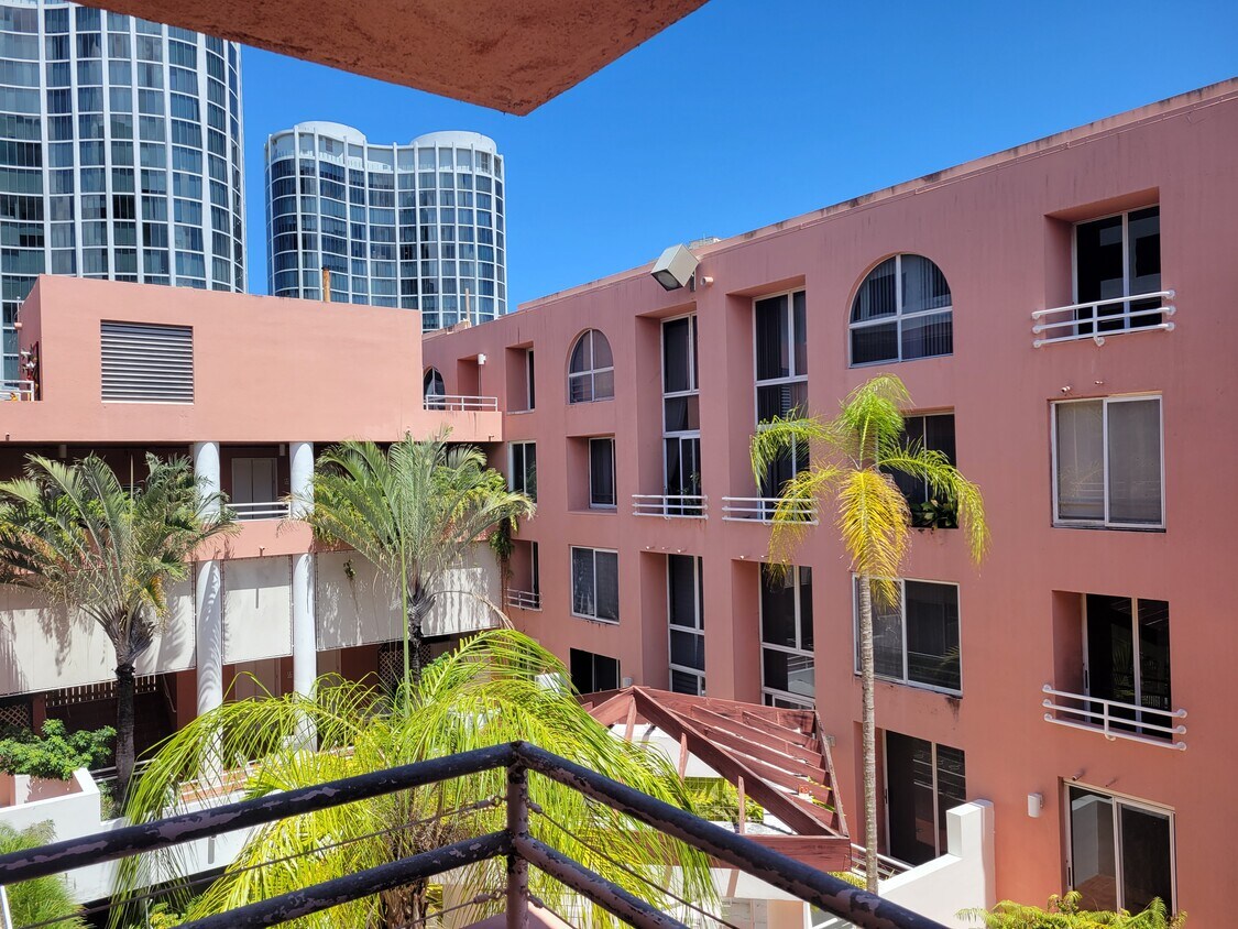 2801 Florida Ave Unit 437, Miami, FL 33133 Condo for Rent in Miami