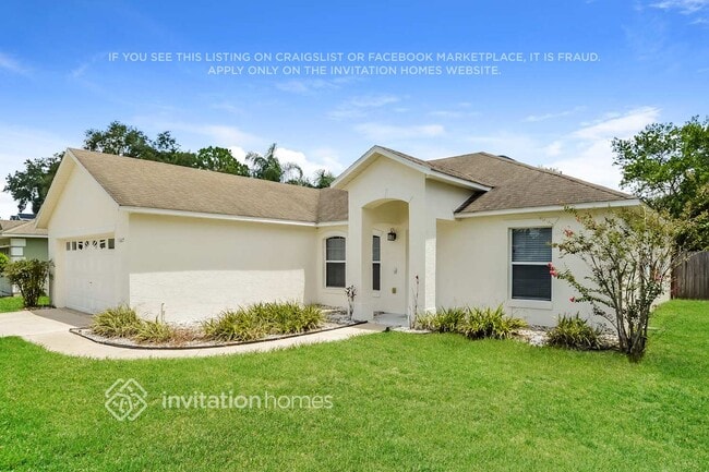 Building Photo - 11605 Lake Dr