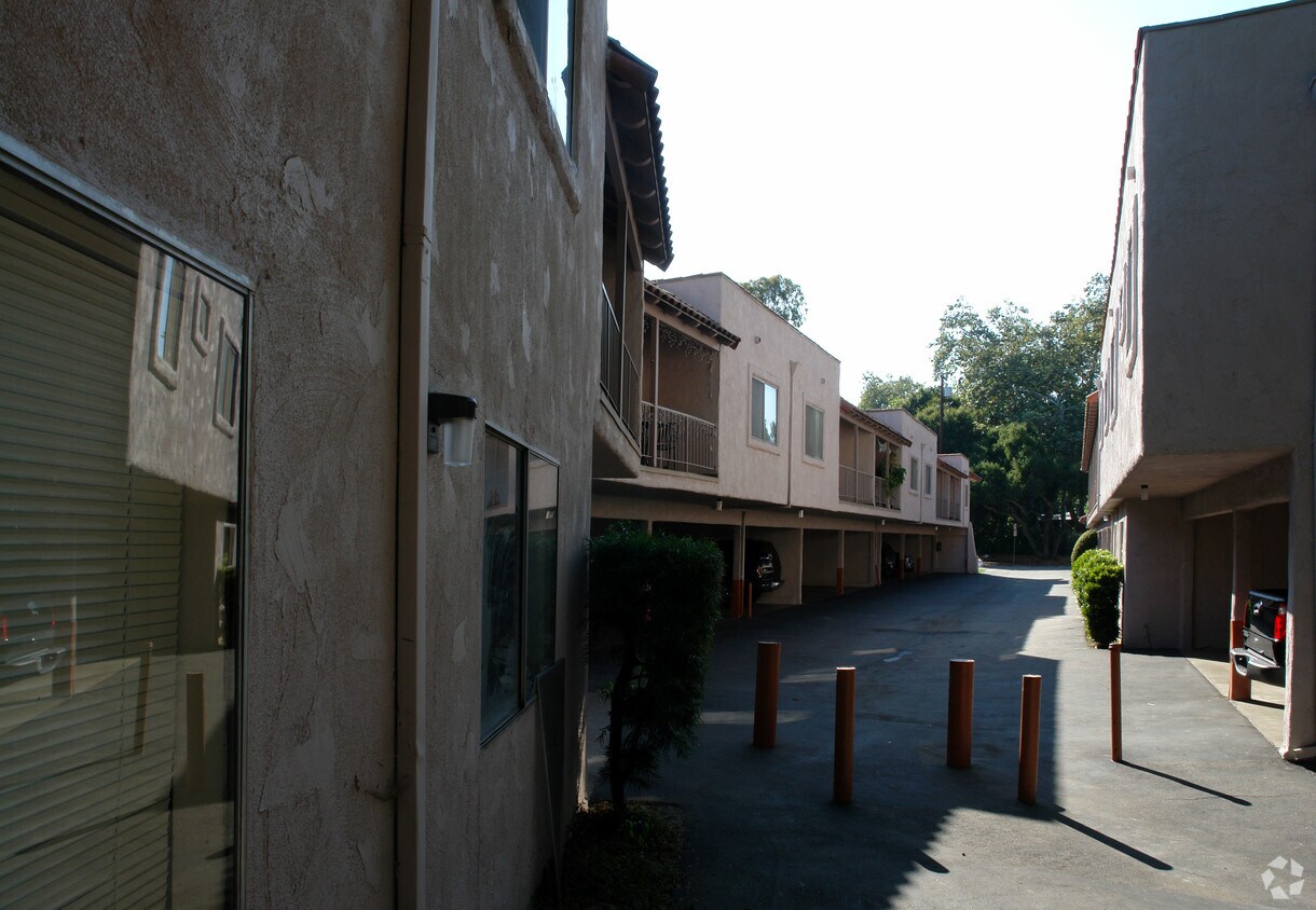 Foto del edificio - 551-555 W Pueblo St