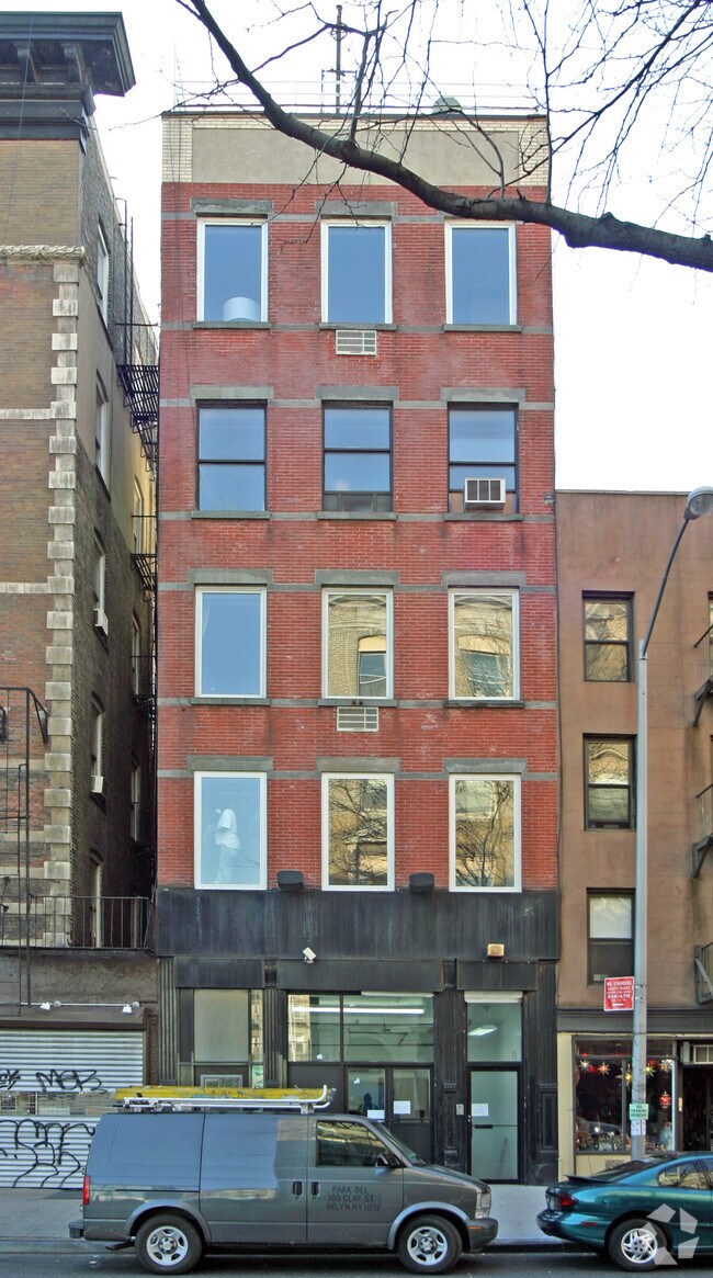 Foto del edificio - 436 E 11th St