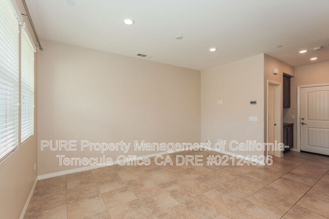Building Photo - 40324 Calle Real