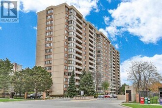 Building Photo - 5 Lisa St.