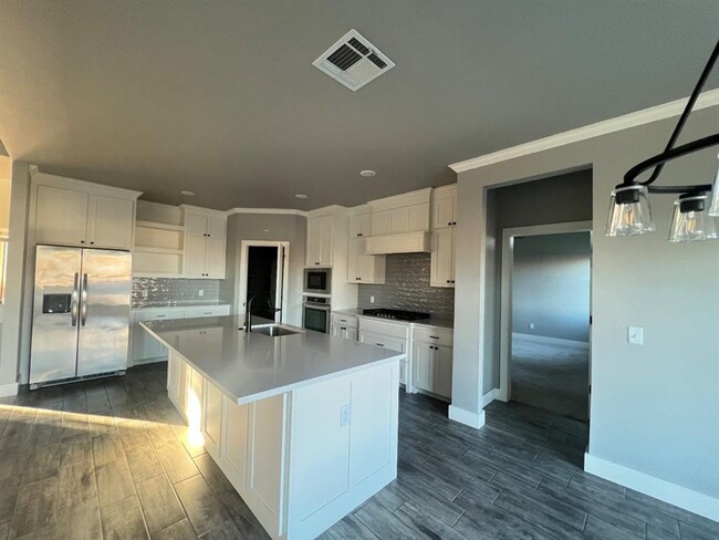 Building Photo - 3212 Hayven Cir