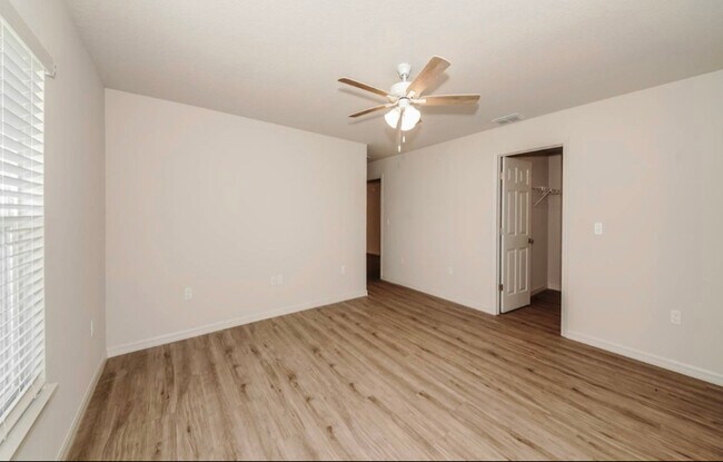 Foto del edificio - 9 Philmont Ln