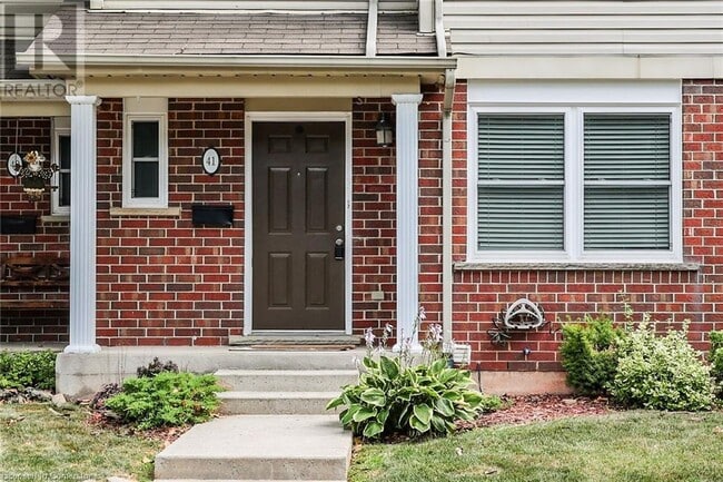 Building Photo - 55 55 Kerman Ave