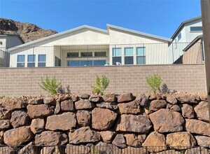 Building Photo - 1988 Canyon Highlands Dr