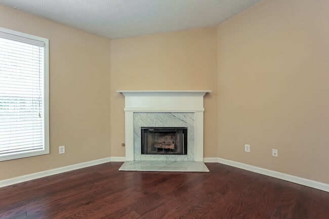 Building Photo - 75 Bellaire Ln