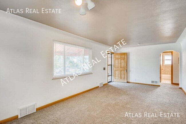 Building Photo - 2714 N Grove Street